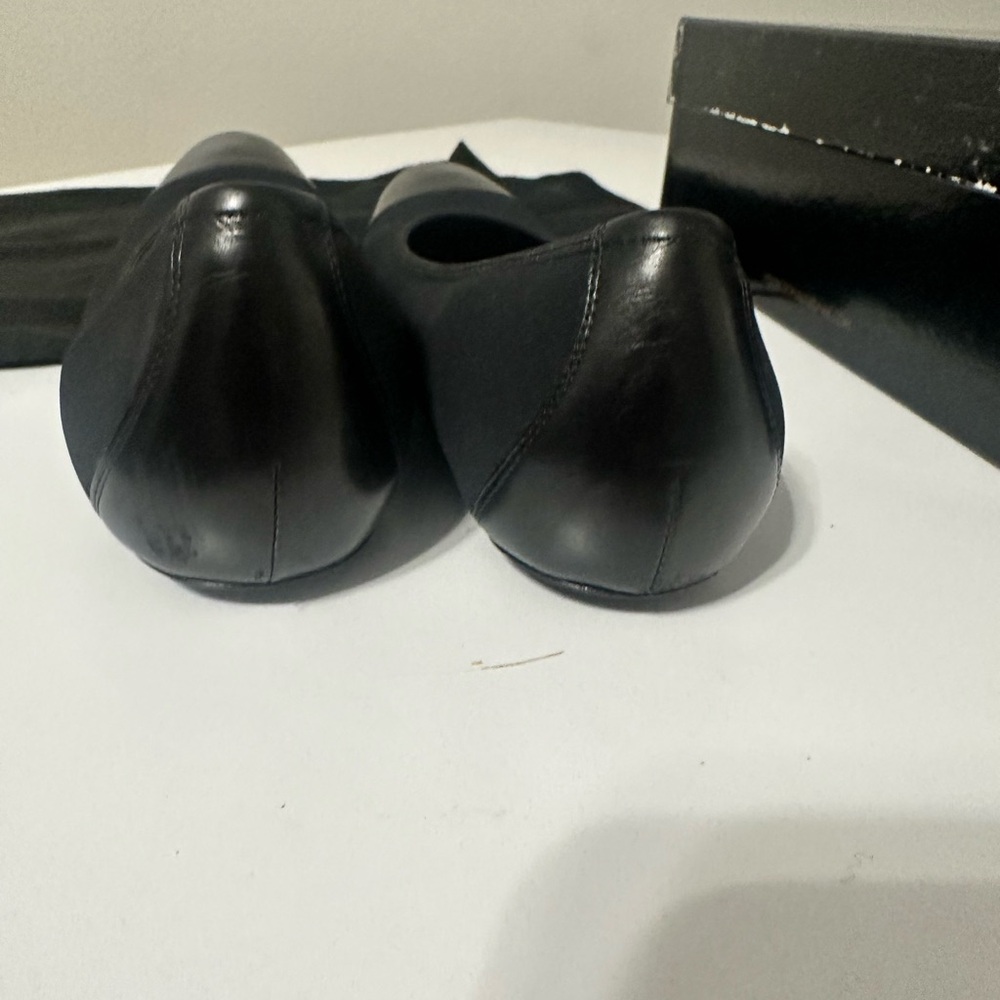 Couture Donald J. Pliner Black Authentic Leather Flats Size 8 - Picture 6 of 8